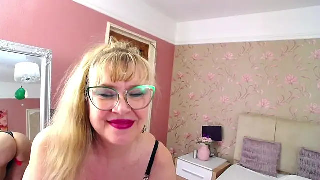 MatureMariah online show from 28, 2, 2025