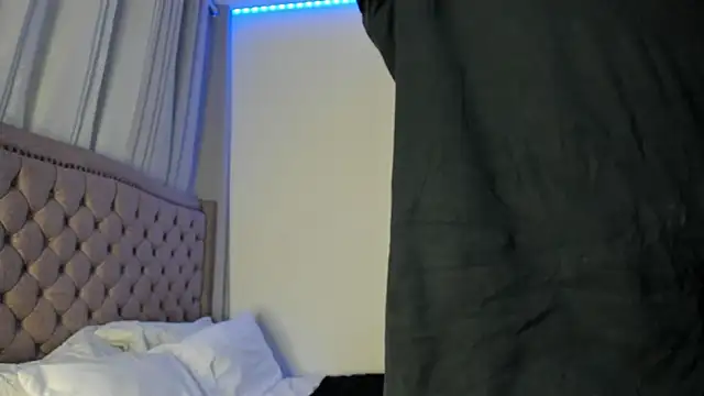 Secret Pair12 online show from 22, 7, 2026