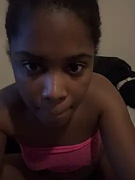 Snapshot of adoremissni chatting on 22, 7, 2026 adoremissni online show from 22, 7, 2026
