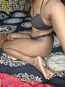 Snapshot of Yoursleena chatting on 1, 8, 2026 Yoursleena online show from 1, 8, 2026