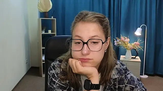 CiaraSiracuse online show from 23, 7, 2026