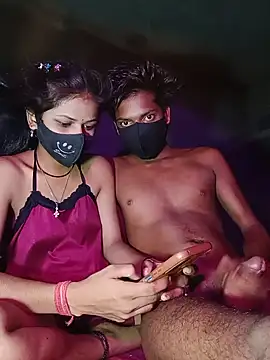 Snapshot of enjoy_Couple10 chatting on 22, 7, 2026 enjoy Couple10 online show from 22, 7, 2026