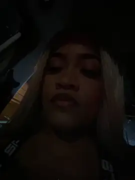 Snapshot of riri_brunnete chatting on 31, 5, 2026 riri brunnete online show from 31, 5, 2026