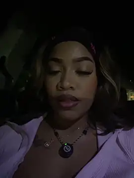 Snapshot of riri_brunnete chatting on 12, 6, 2026 riri brunnete online show from 12, 6, 2026