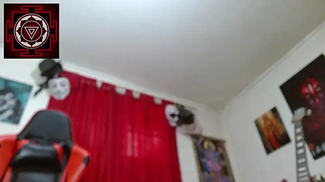 Amanda Valeska online show from 5, 4, 2026