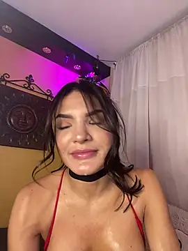 Snapshot of Cleolaurent chatting on 27, 7, 2026 Cleolaurent online show from 27, 7, 2026