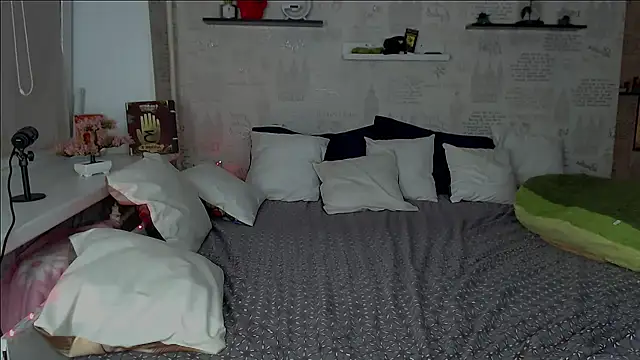 Snapshot of AleksandraCandy chatting on 23, 7, 2026 AleksandraCandy online show from 23, 7, 2026