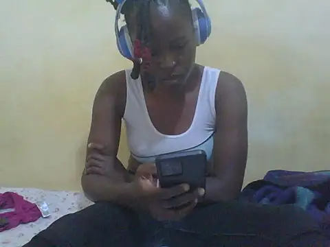Snapshot of Shan-Avril chatting on 24, 7, 2026 Shan-Avril online show from 24, 7, 2026