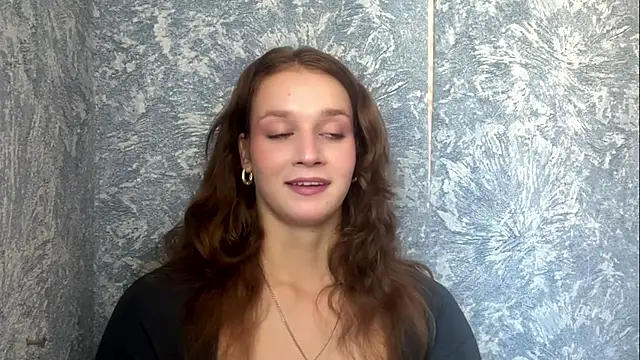Snapshot of DelmyHyzer chatting on 4, 8, 2026 DelmyHyzer online show from 4, 8, 2026