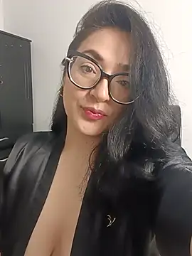 Pamelaa Mar online show from 28, 7, 2026