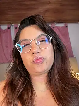 Snapshot of shantelle__ chatting on 24, 7, 2026 shantelle online show from 24, 7, 2026
