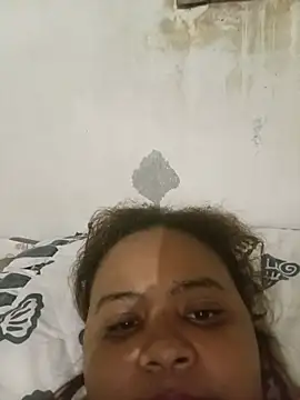 Snapshot of putona1245 chatting on 24, 7, 2026 putona1245 online show from 24, 7, 2026