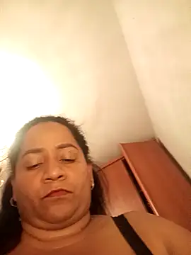 Snapshot of Dajanaaroa chatting on 5, 11, 2025 Dajanaaroa online show from 5, 11, 2025