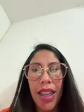 Mia roux21 online show from 25, 7, 2026