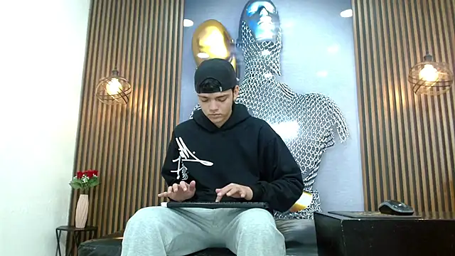 Snapshot of AlejoBussnek chatting on 28, 7, 2026 AlejoBussnek online show from 28, 7, 2026