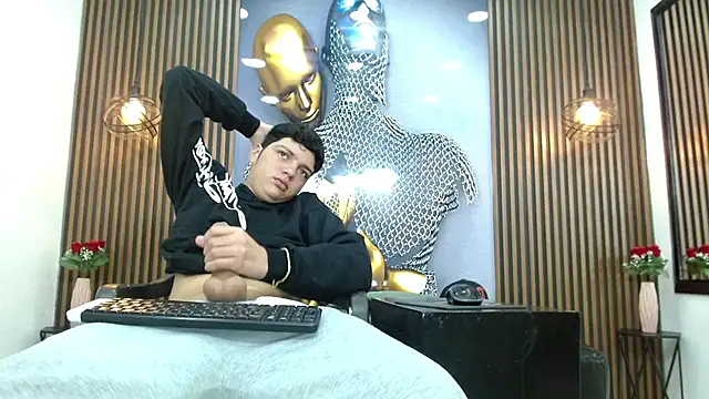 Snapshot of AlejoBussnek chatting on 28, 7, 2026 AlejoBussnek online show from 28, 7, 2026