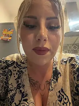 Snapshot of mila_kween chatting on 24, 7, 2026 mila kween online show from 24, 7, 2026