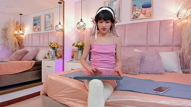 Nahomi Osaki online show from 26, 7, 2026