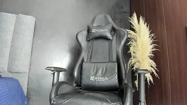 Enzo Maserati online show from 28, 7, 2026