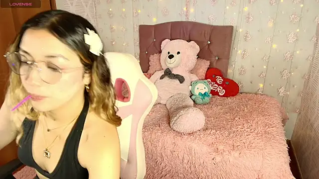 Ninafoxx258126 online show from 28, 7, 2026