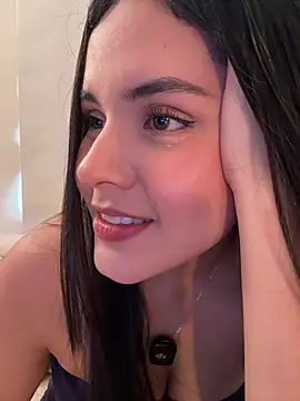Snapshot of IvyValentine chatting on 4, 6, 2026 IvyValentine online show from 4, 6, 2026