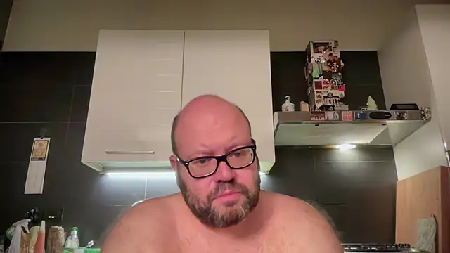 Snapshot of theitalianbear chatting on 18, 6, 2026 theitalianbear online show from 18, 6, 2026
