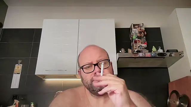 Snapshot of theitalianbear chatting on 10, 6, 2026 theitalianbear online show from 10, 6, 2026