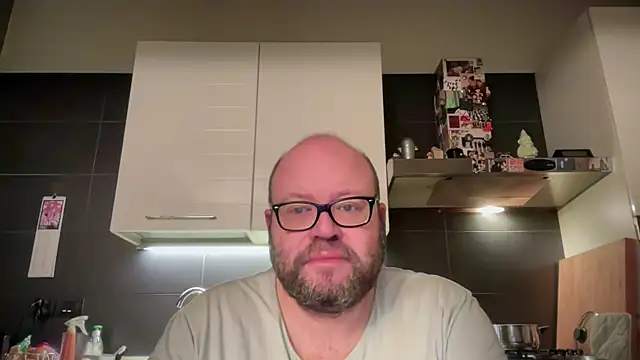 theitalianbear online show from 22, 4, 2026