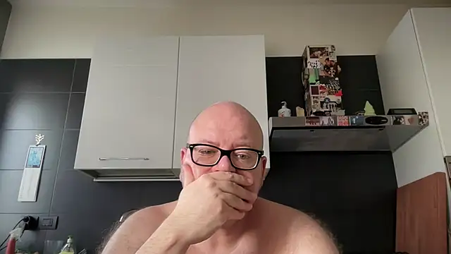 Snapshot of theitalianbear chatting on 21, 7, 2026 theitalianbear online show from 21, 7, 2026