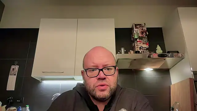 theitalianbear online show from 5, 10, 2025