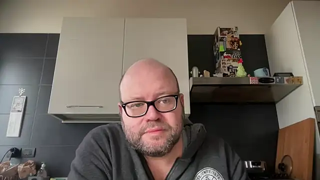 theitalianbear online show from 11, 1, 2025