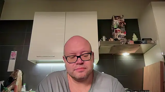theitalianbear online show from 28, 4, 2026