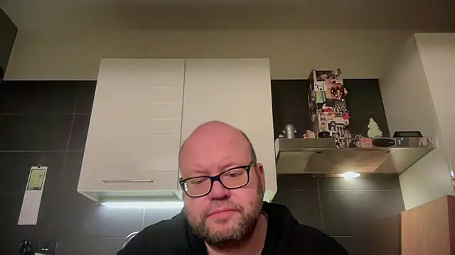 theitalianbear online show from 9, 3, 2026