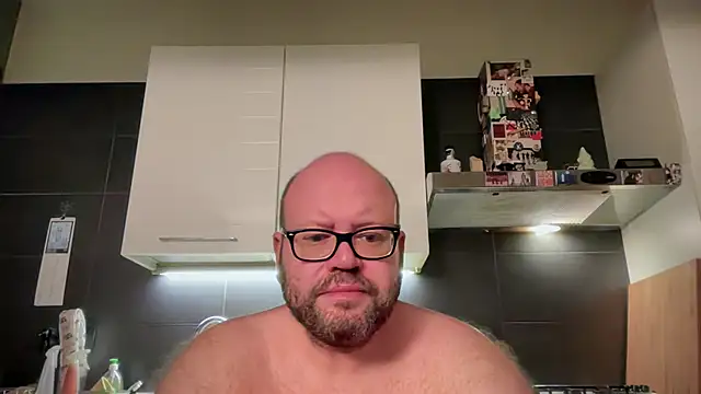 Snapshot of theitalianbear chatting on 13, 7, 2026 theitalianbear online show from 13, 7, 2026