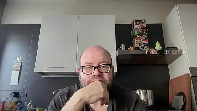 theitalianbear online show from 12, 10, 2025