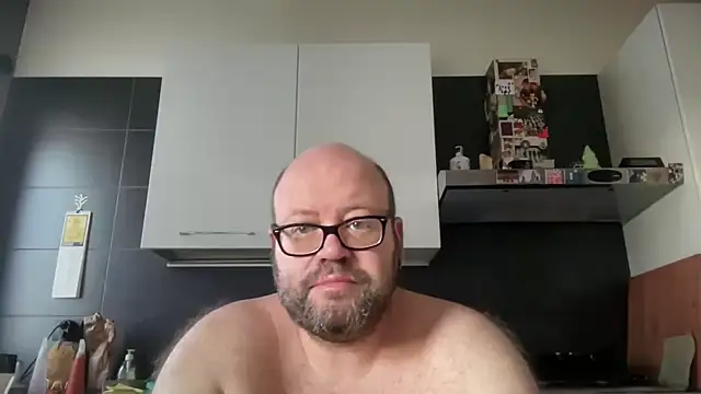 Snapshot of theitalianbear chatting on 18, 6, 2026 theitalianbear online show from 18, 6, 2026