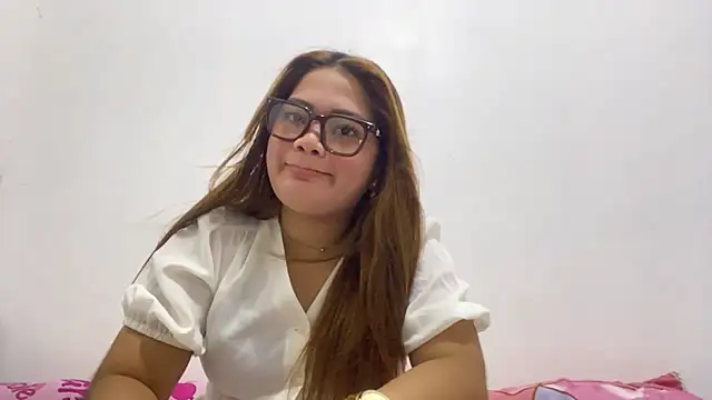 Snapshot of VikkiDunemn chatting on 27, 7, 2026 VikkiDunemn online show from 27, 7, 2026