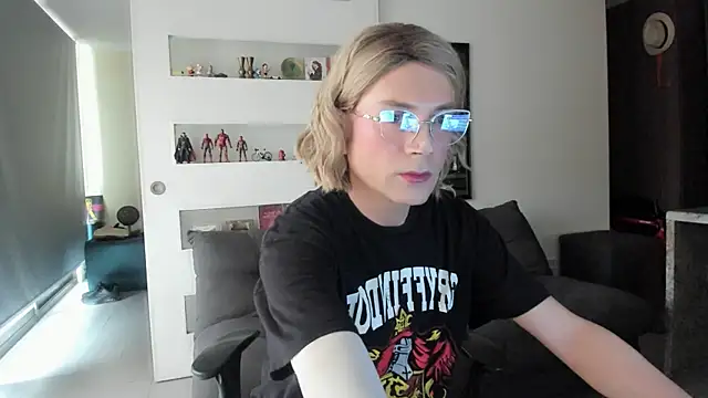 Lizzy ts online show from 25, 7, 2026