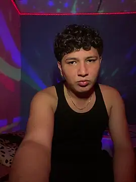 Snapshot of Eduardosexy_ chatting on 8, 8, 2026 Eduardosexy online show from 8, 8, 2026