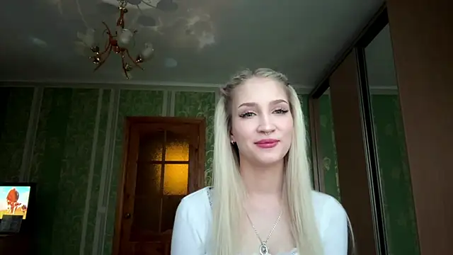 ChanelGlow online show from 3, 8, 2026