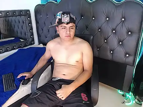 NoahBrowns  online show from 28, 7, 2026