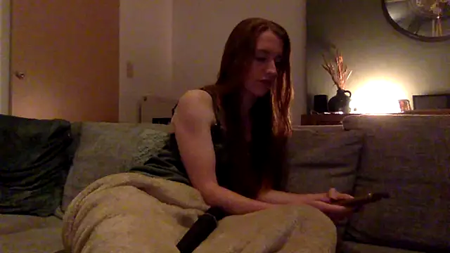 Snapshot of itsyourqueen chatting on 6, 8, 2026 itsyourqueen online show from 6, 8, 2026