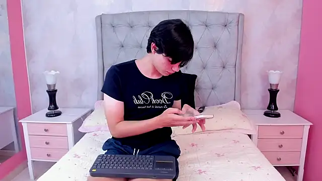 Snapshot of ColtonRyann chatting on 31, 7, 2026 ColtonRyann online show from 31, 7, 2026
