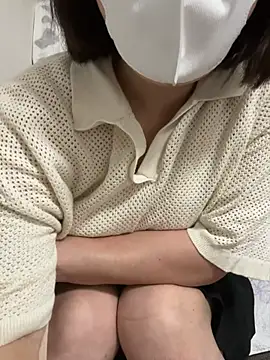 Snapshot of sakuravv chatting on 3, 8, 2026 sakuravv online show from 3, 8, 2026