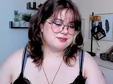 Snapshot of OpheliaLush chatting on 3, 8, 2026 OpheliaLush online show from 3, 8, 2026