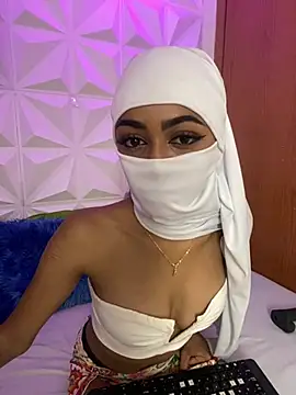 Snapshot of yasmin_moham chatting on 29, 7, 2026 yasmin moham online show from 29, 7, 2026