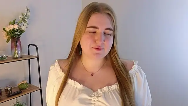 HaileyClifford online show from 6, 8, 2026