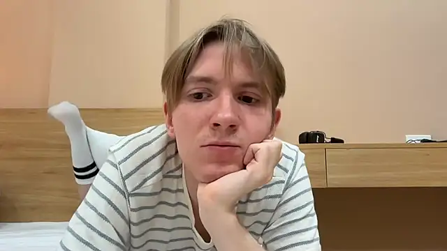 Snapshot of cinnamonmood chatting on 31, 7, 2026 cinnamonmood online show from 31, 7, 2026
