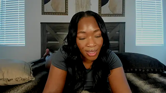 nicolesolace online show from 30, 7, 2026