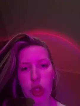 HollyClark  online show from 8, 8, 2026